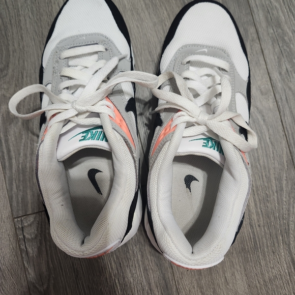 WOMENS NIKE AIR MAX CORRELATE [SIZE 7] WHITE/BLACK/GREEN [511417-136] - Picture 5 of 7